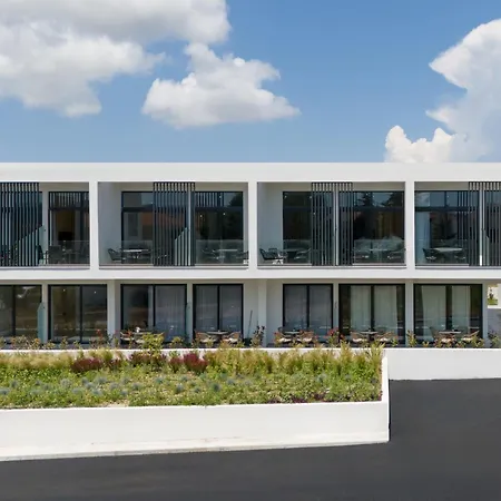 Petalouda Apartament *